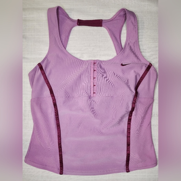 Nike Retro Women's Dri-Fit Training Tank Top - Picture 5 of 8